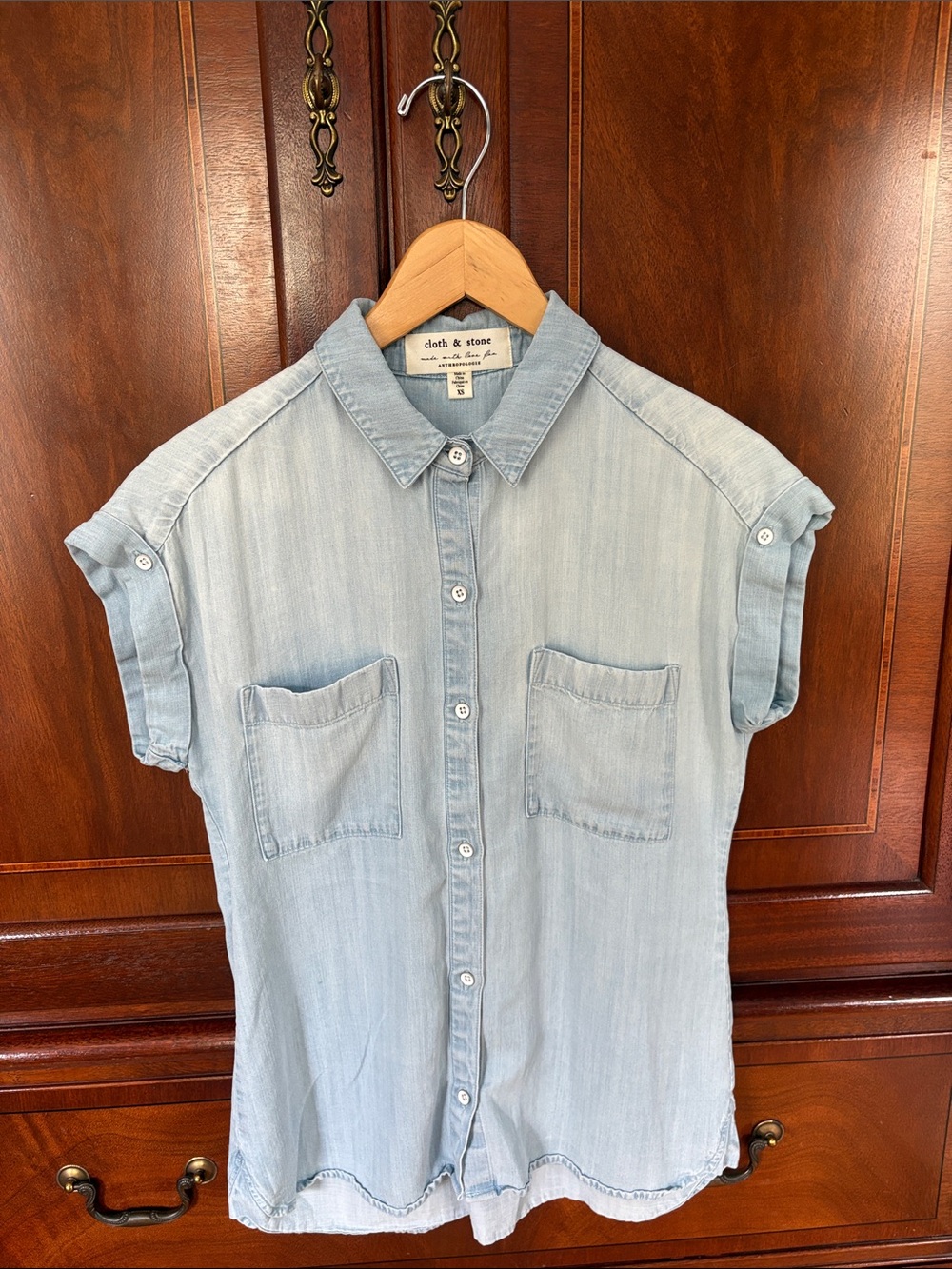 cloth & stone Light Wash Chambray Button-Up Shirt